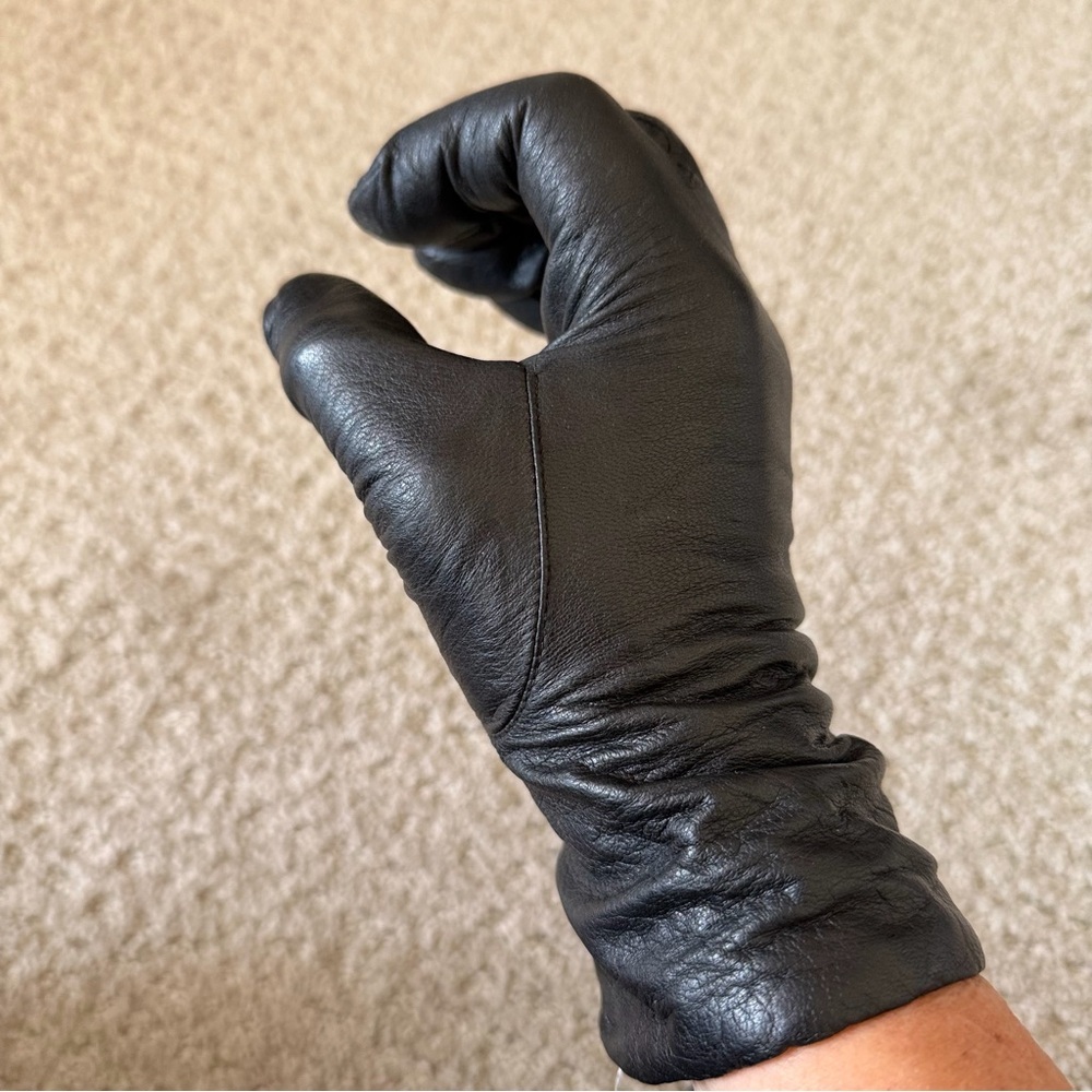 Womens Vintage Black Leather Gloves Sz 8 Lined Driving Fall Winter Classic Retro - Picture 2 of 14